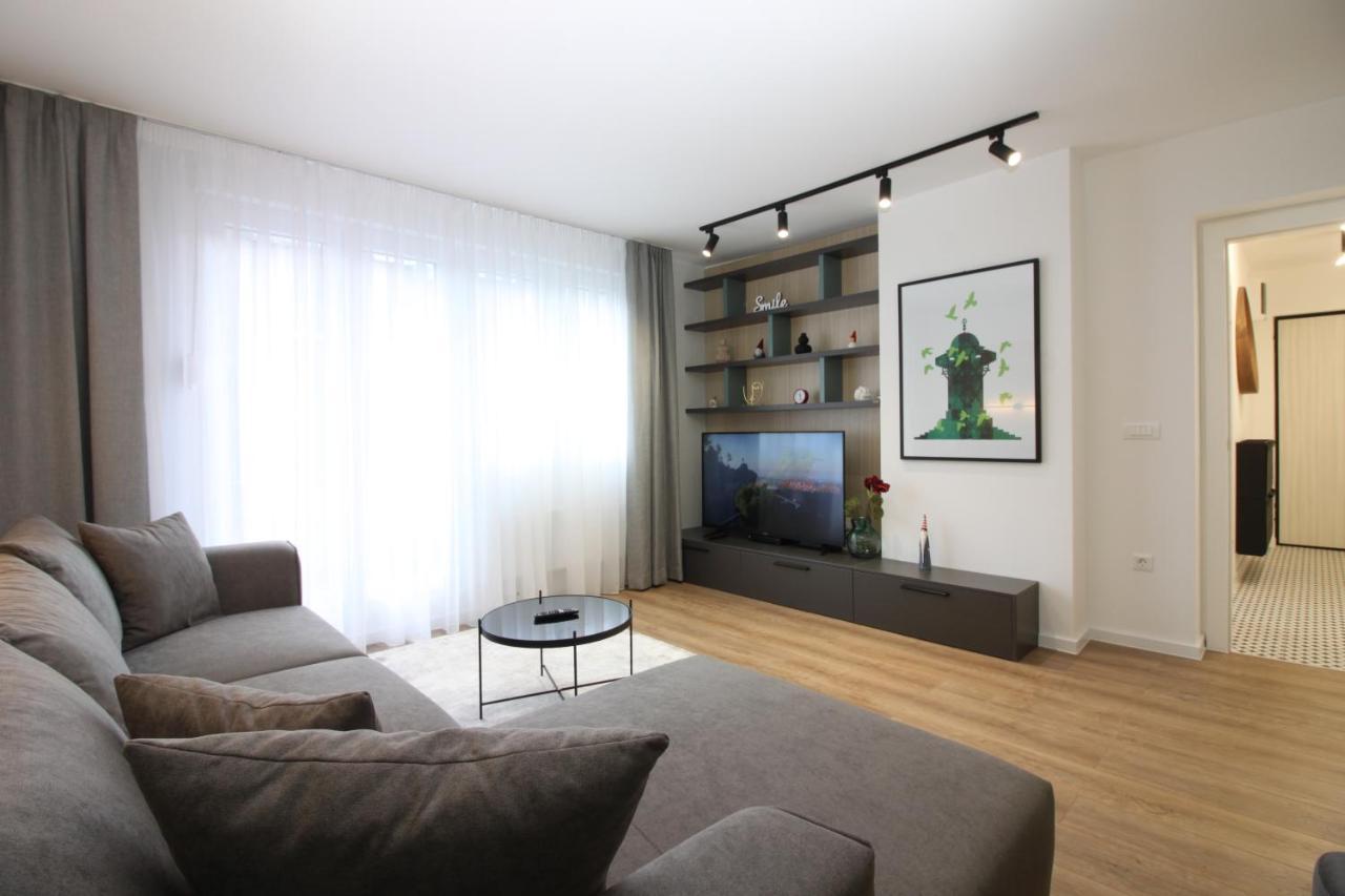 Meeting Point Apartment Sarajevo Bagian luar foto