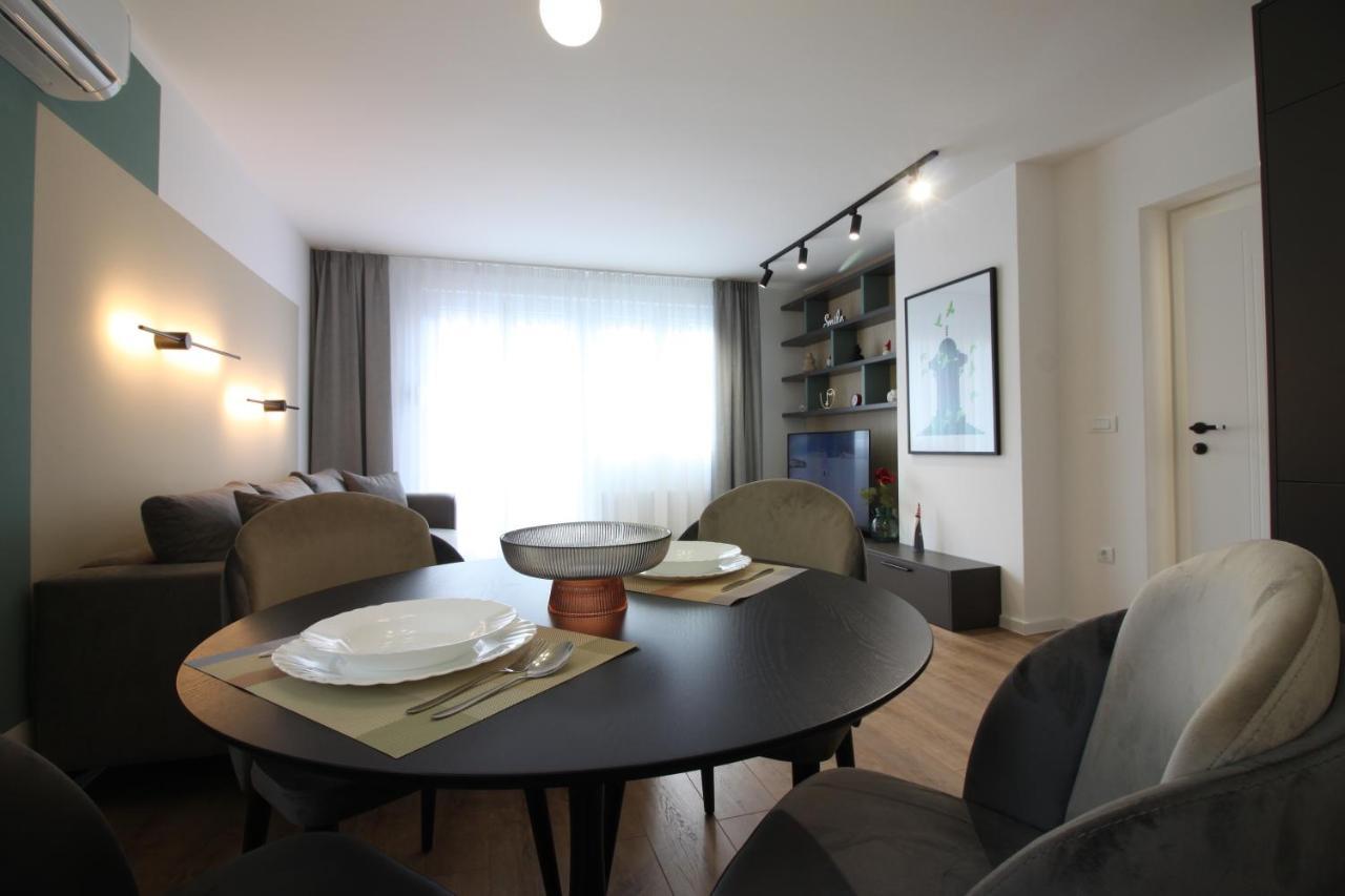 Meeting Point Apartment Sarajevo Bagian luar foto