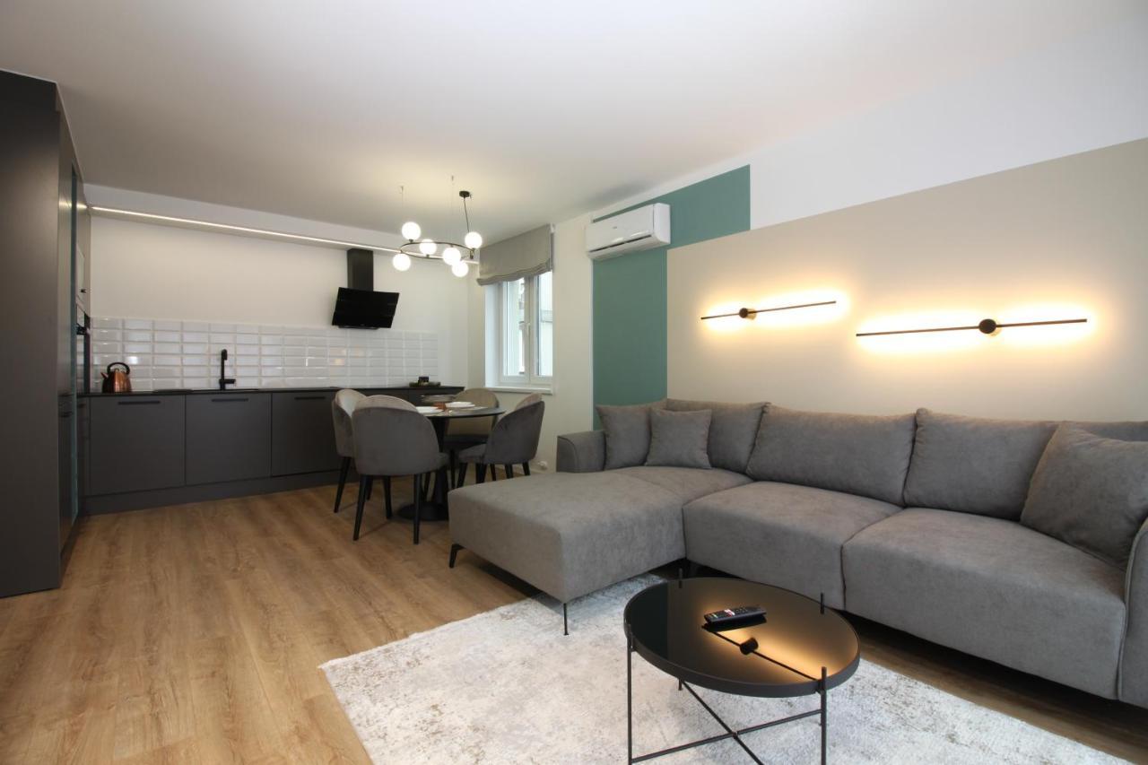 Meeting Point Apartment Sarajevo Bagian luar foto